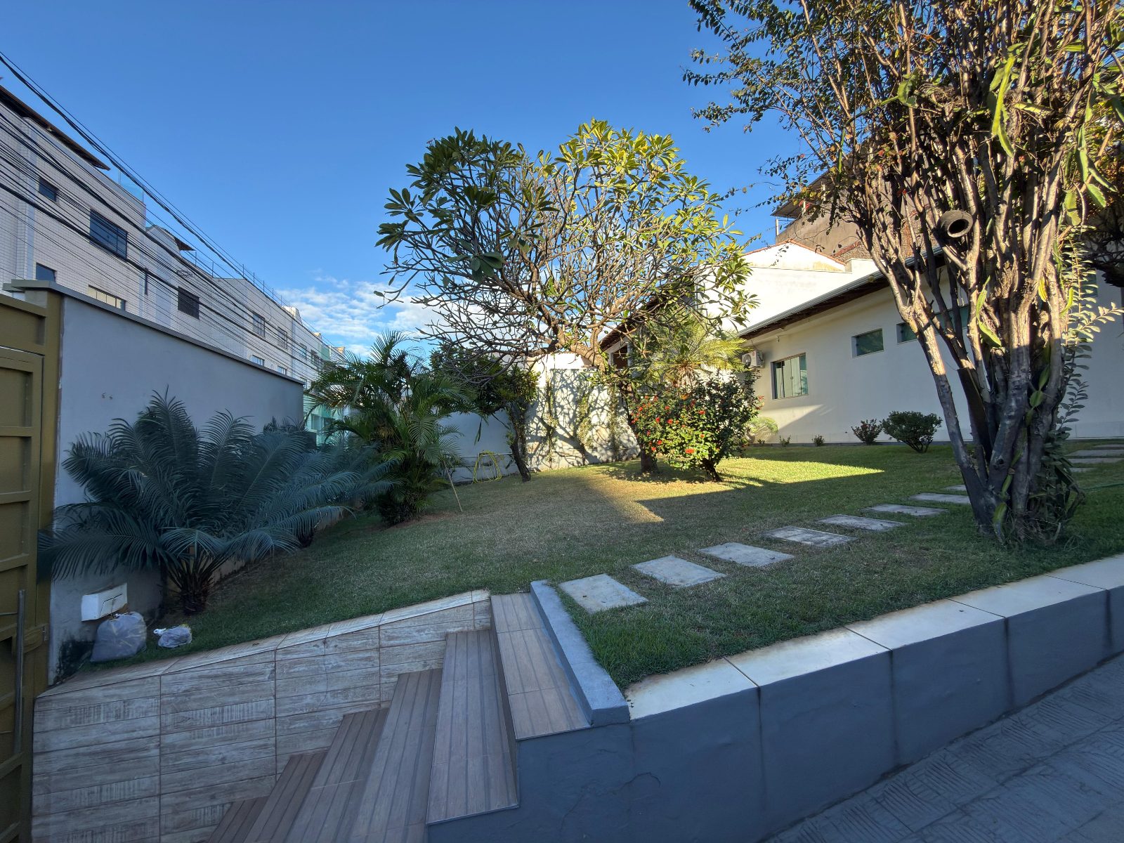 Casa reformada com 3 quartos (1 suíte) e terreno de 360 m² no Iguaçu — foto 3