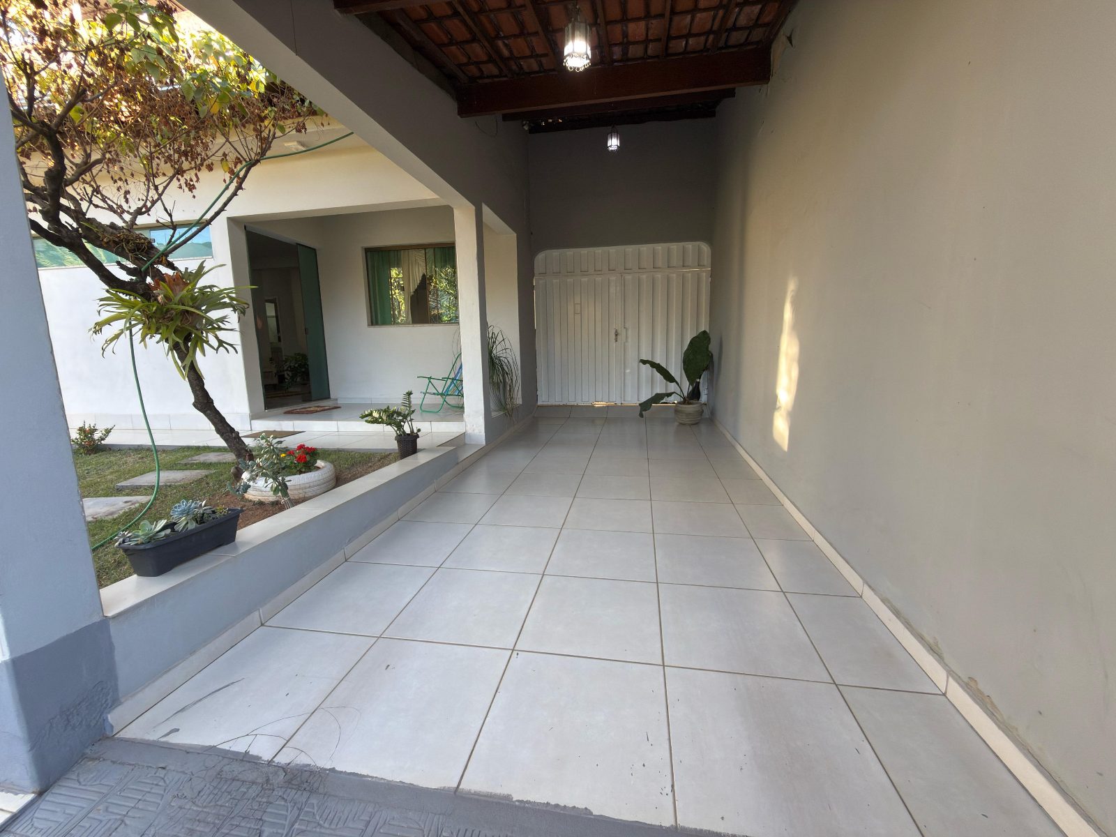 CASA LINEAR COM QUINTAL — foto 4