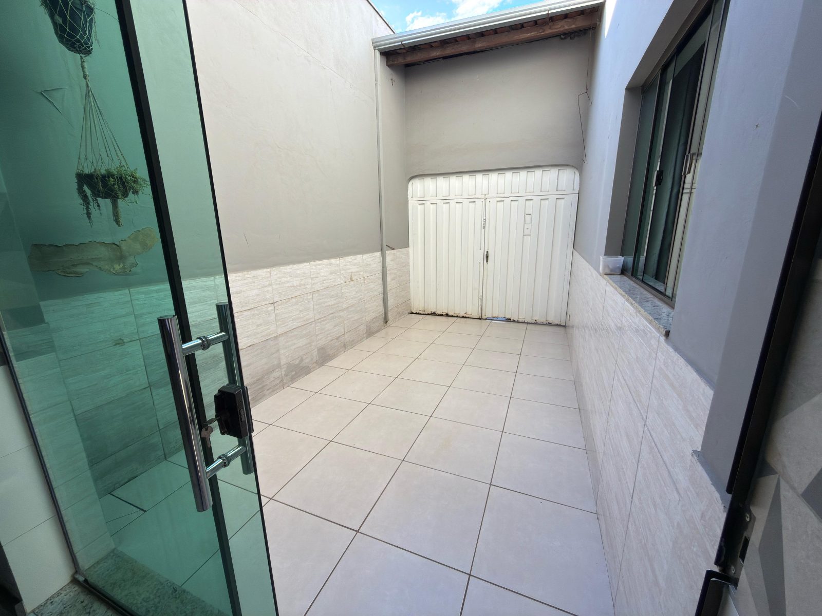 CASA LINEAR COM QUINTAL — foto 8